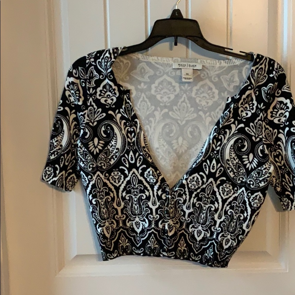 Adorable crop sweater